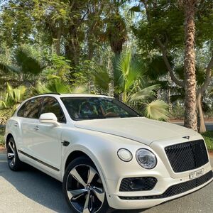 Bentley White Bentayga